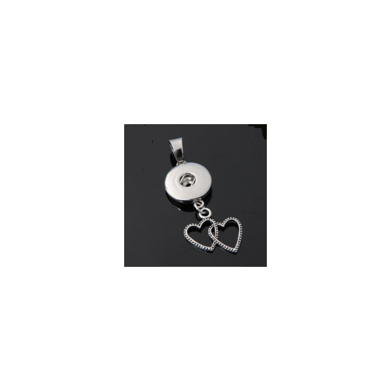 Collier avec pendentif 2 coeur entrelacés, à bouton-pression et strass.